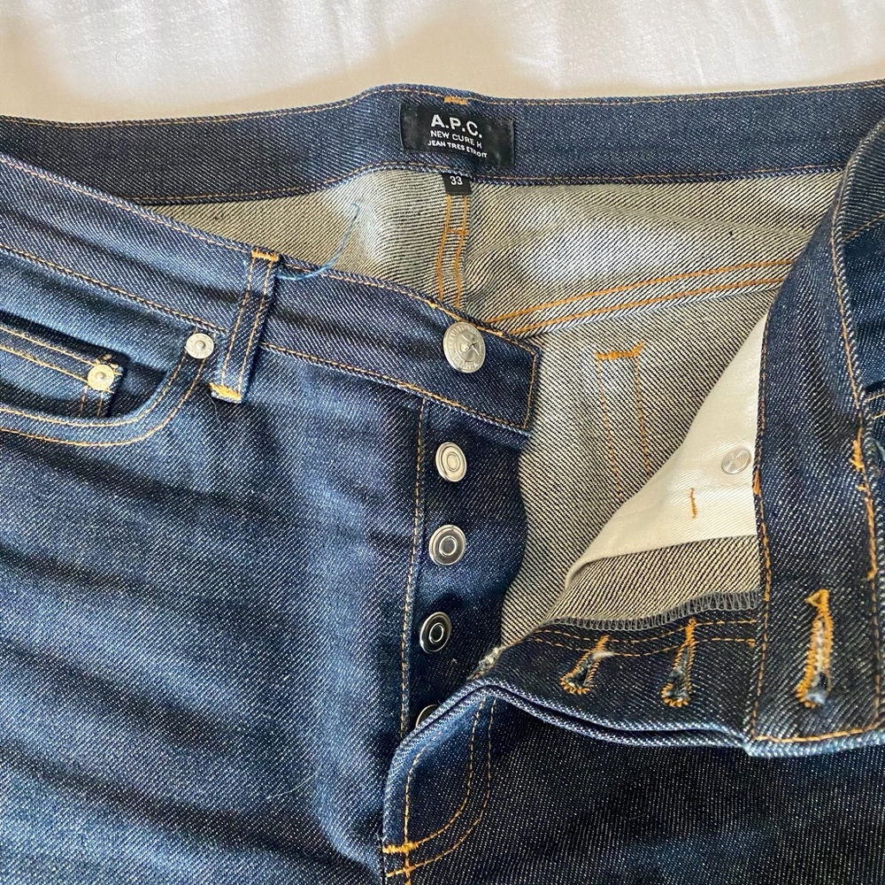 A.P.C. New Standard size 33